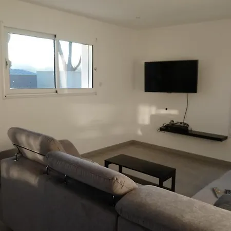빌라 Maison Moderne Et Son Jardin Au Calme 샬랑