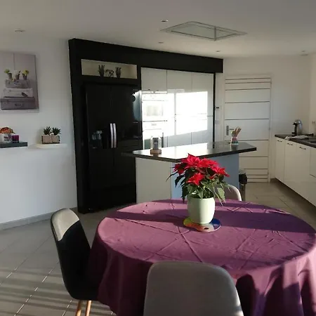 Maison Moderne Et Son Jardin Au Calme 빌라 *