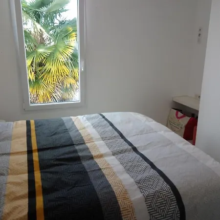 Maison Moderne Et Son Jardin Au Calme 샬랑